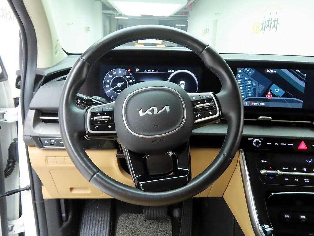 KIA Carnival - Vista 7