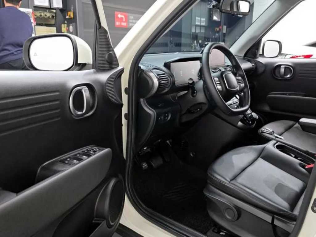 HYUNDAI Casper - Vista 8