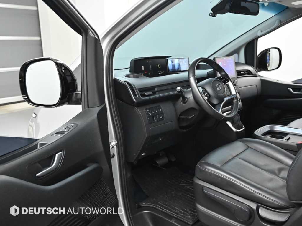 HYUNDAI Staria - Vista 11