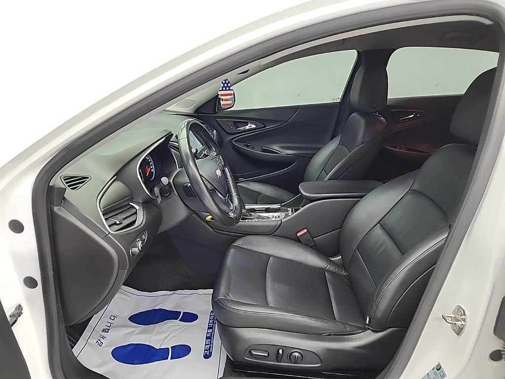 Chevrolet Malibu - Vista 11