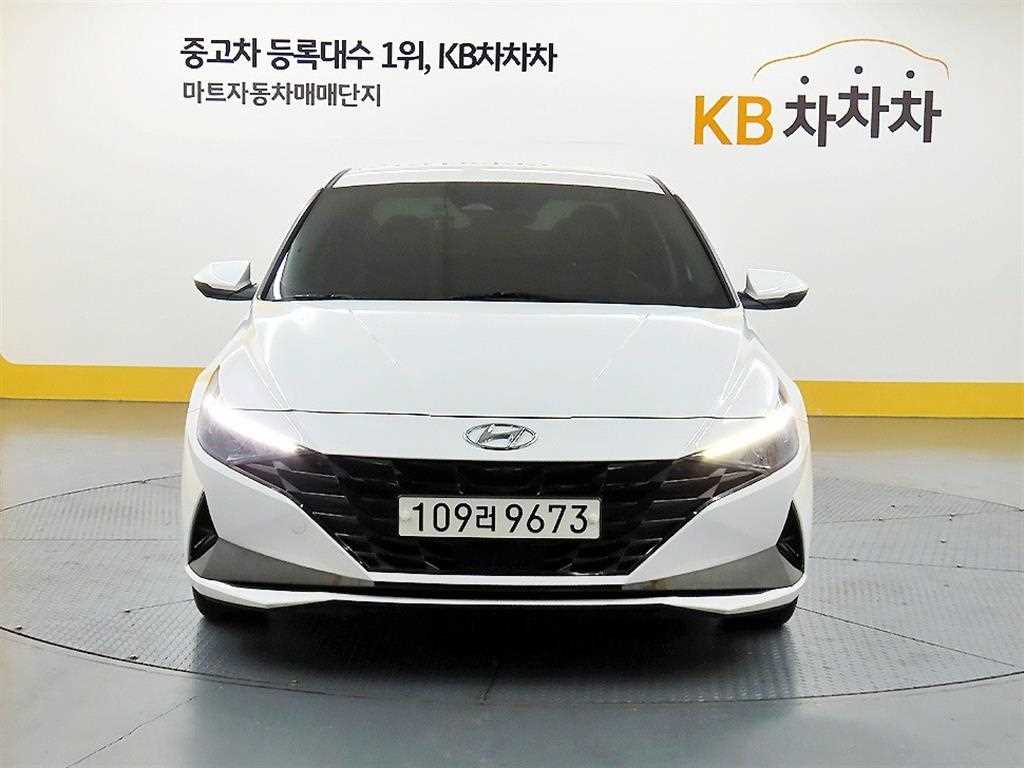 HYUNDAI Avante 2023 Blanco - Importación desde Corea - HF Imports Iquique - Foto 1