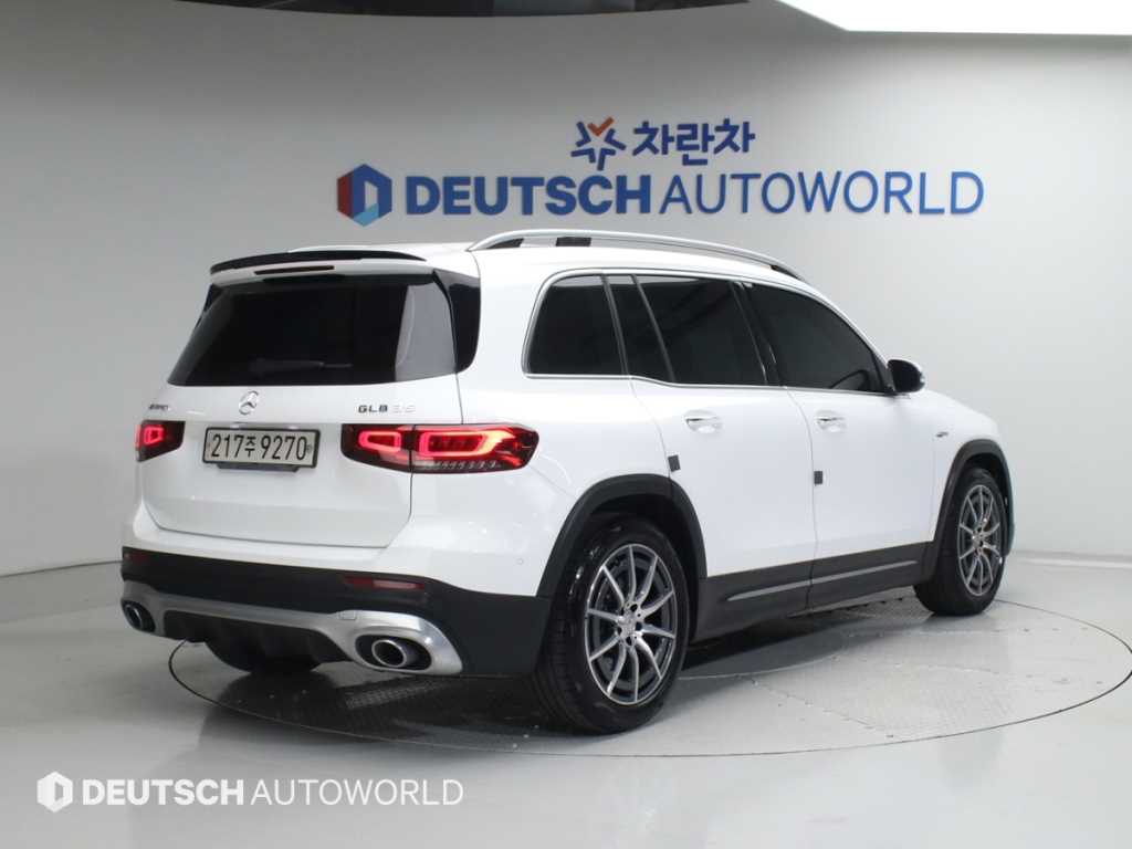 Mercedes Benz GLB Class - Vista 2
