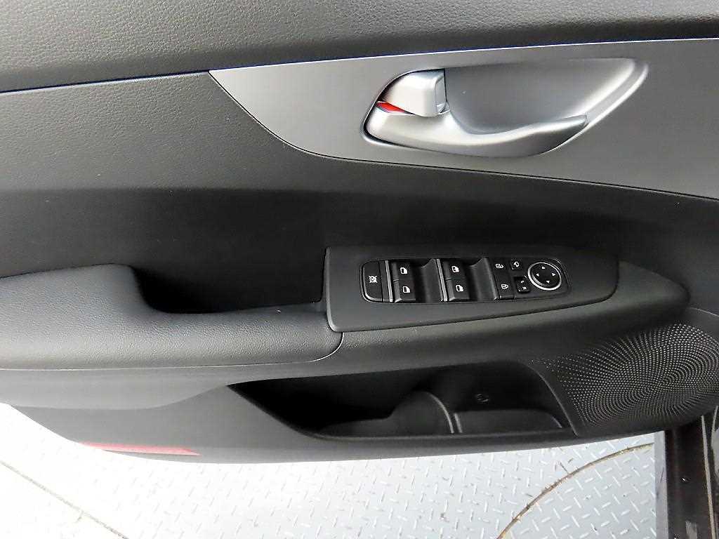 KIA K3 - Vista 11