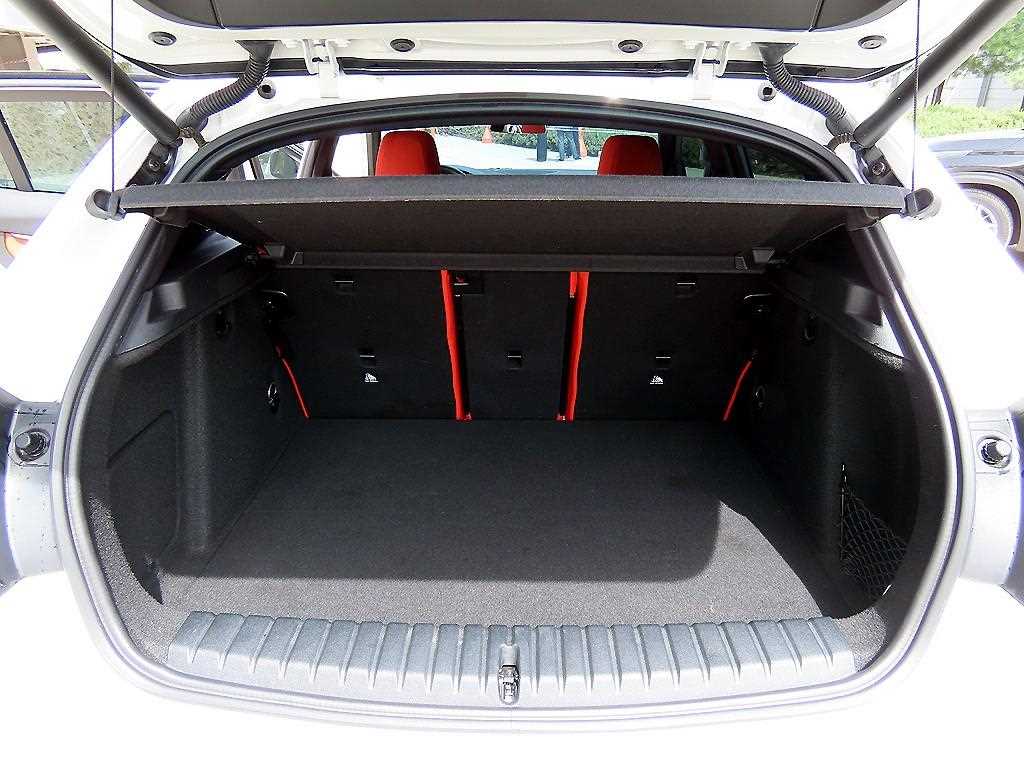 BMW 1 series 2022 Blanco - Importación desde Corea - HF Imports Iquique - Foto 17