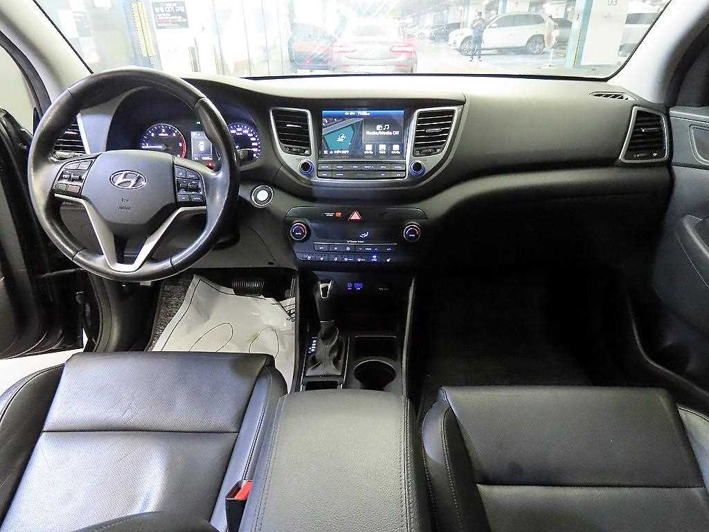 HYUNDAI Tucson - Vista 10