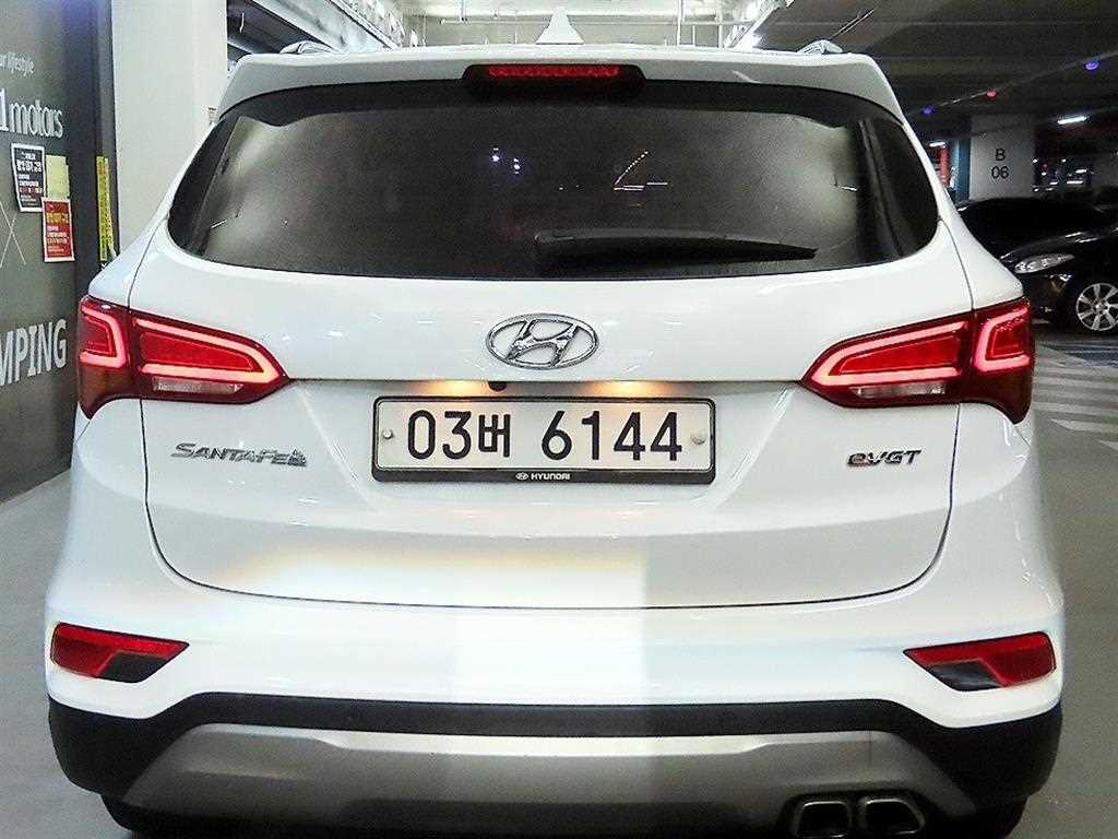 HYUNDAI Santa Fe - Vista 5