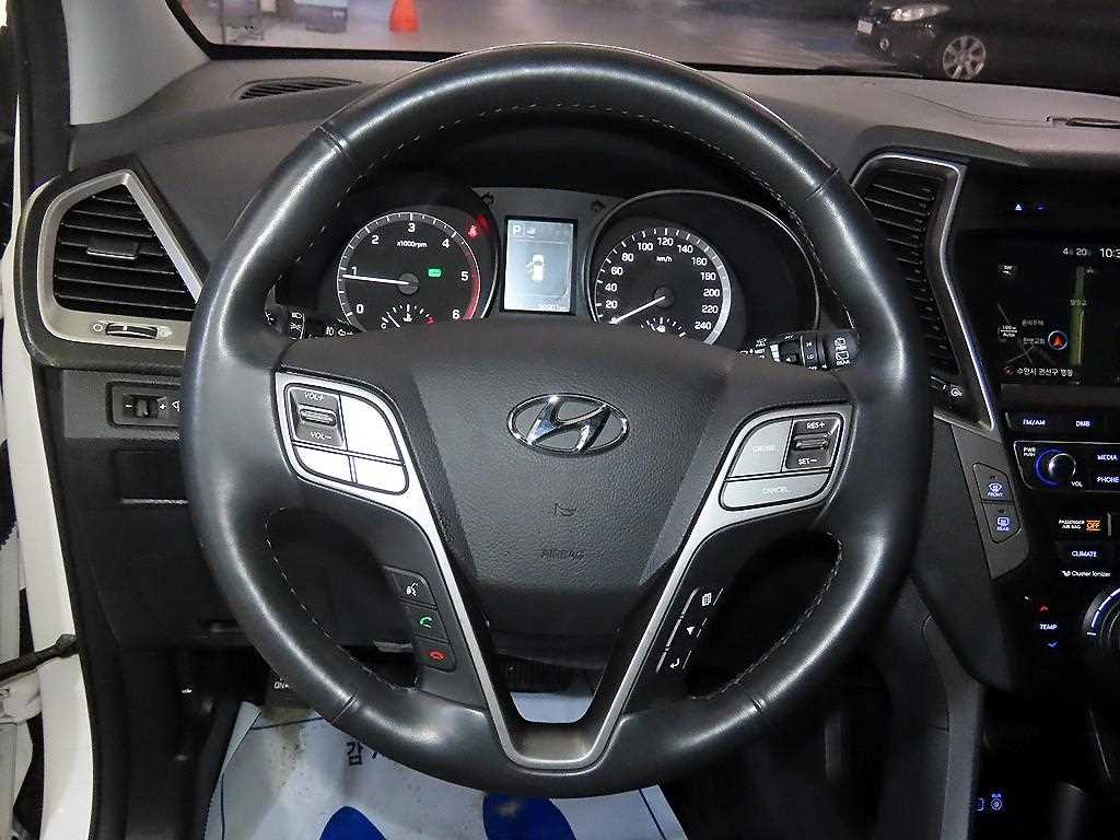 HYUNDAI Santa Fe - Vista 8