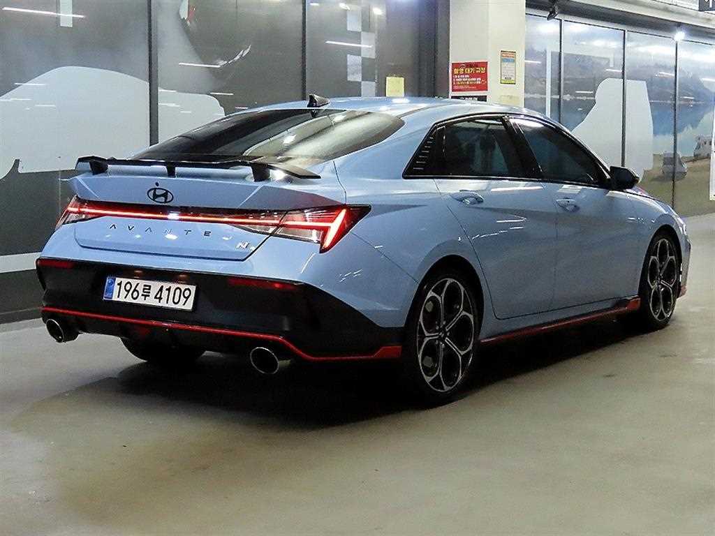 HYUNDAI Avante - Vista 4