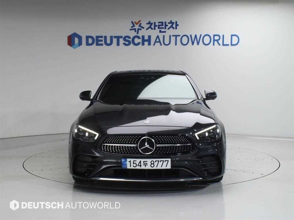 Mercedes Benz E class - Vista 3