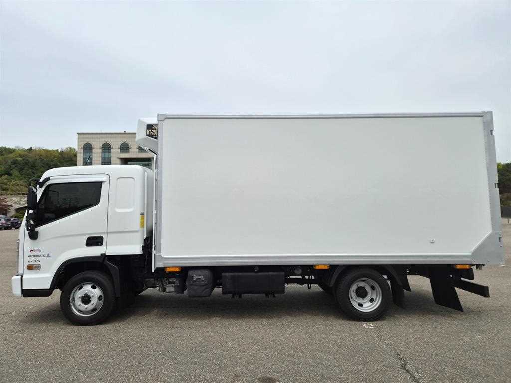 medium and large cargo truck - Vista 2