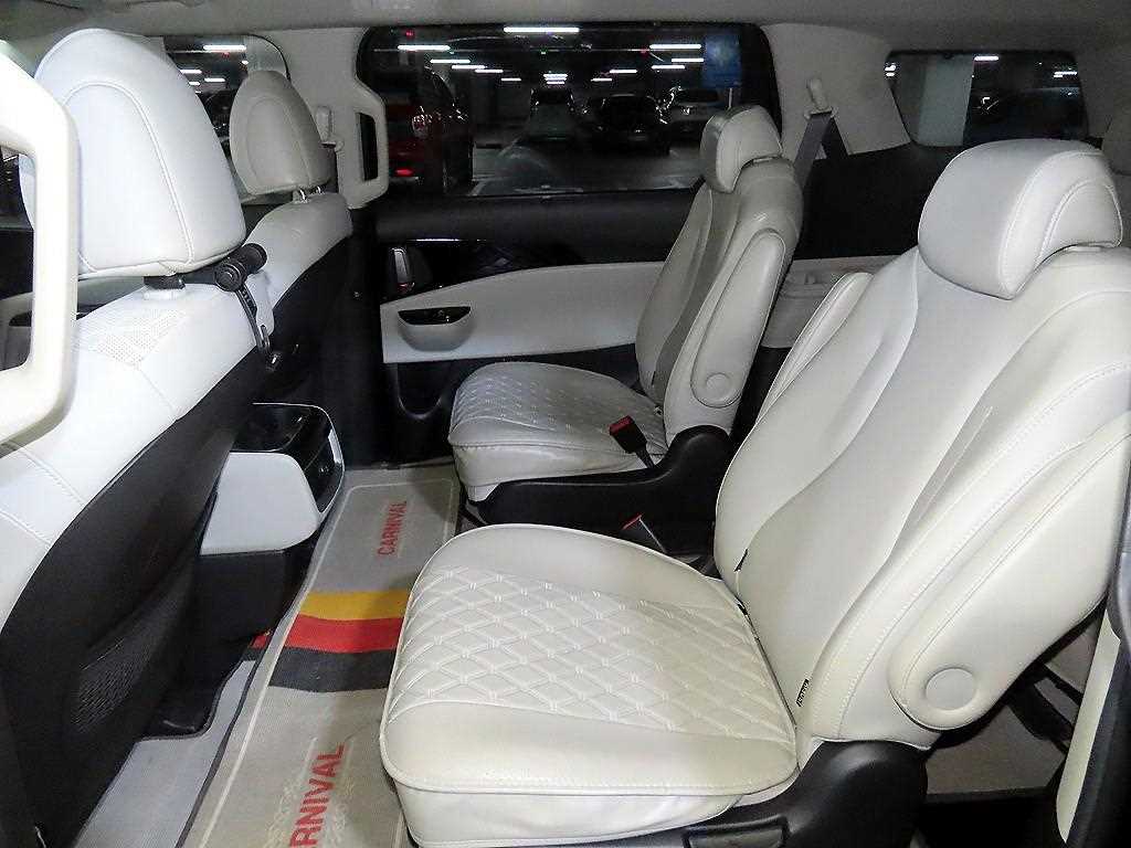 KIA Carnival - Vista 7