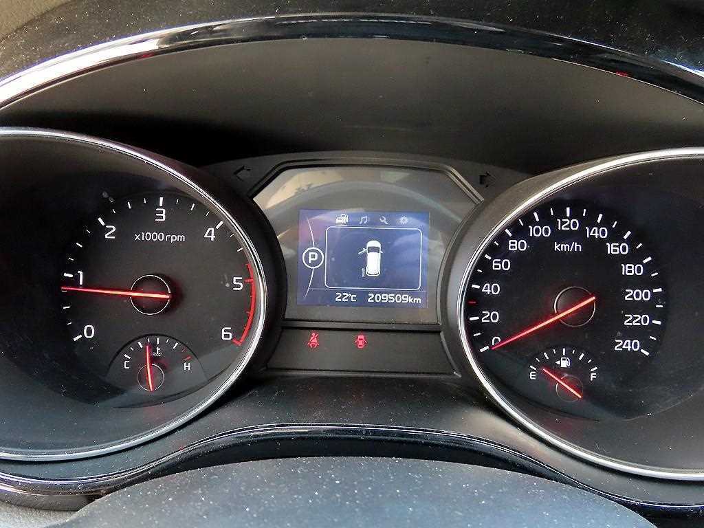 KIA Carnival - Vista 9