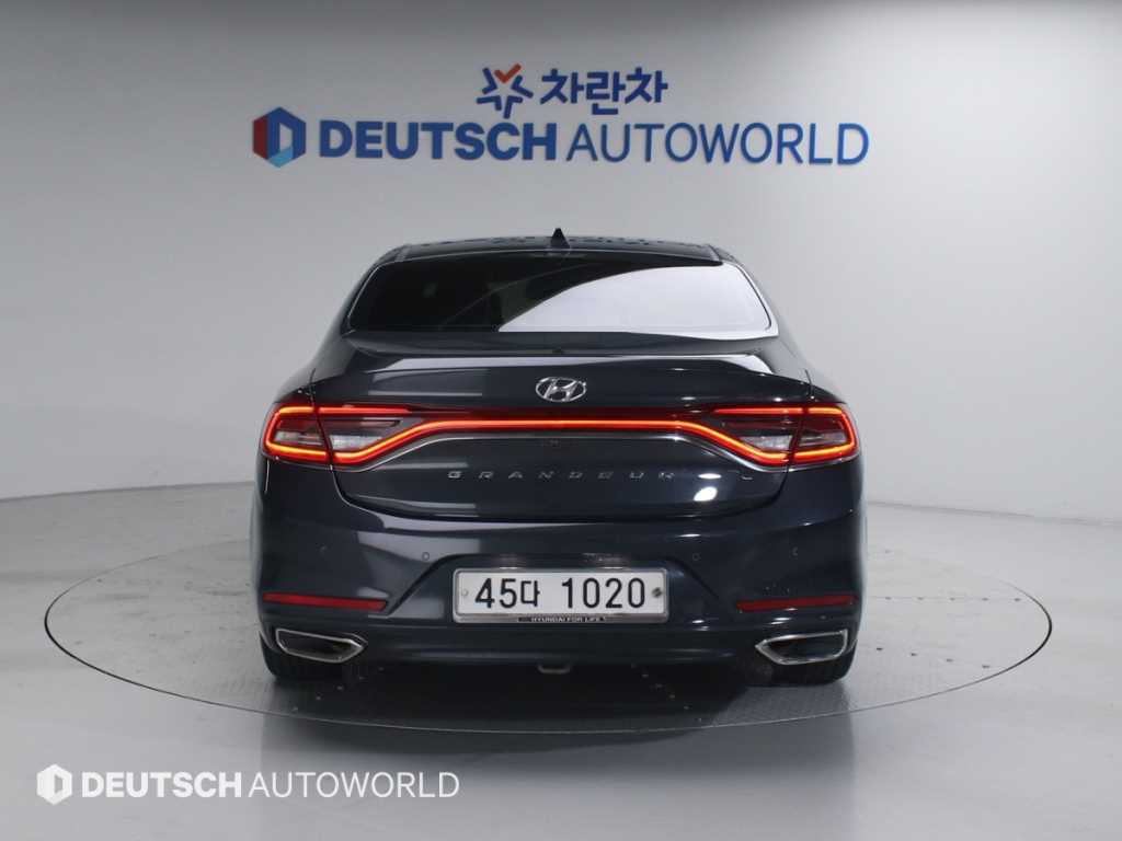 HYUNDAI Grandeur - Vista 4