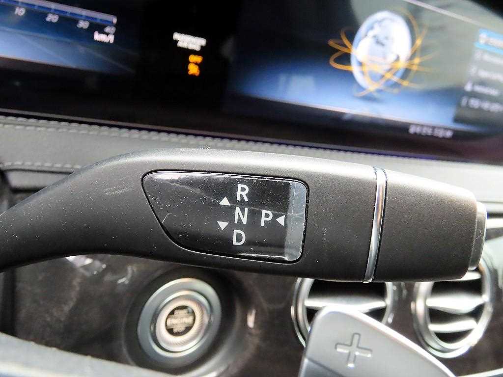 Mercedes Benz S Class - Vista 11