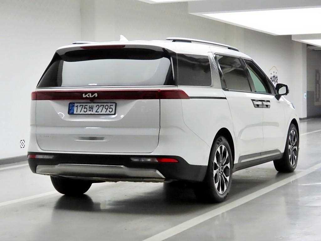 KIA Carnival - Vista 4