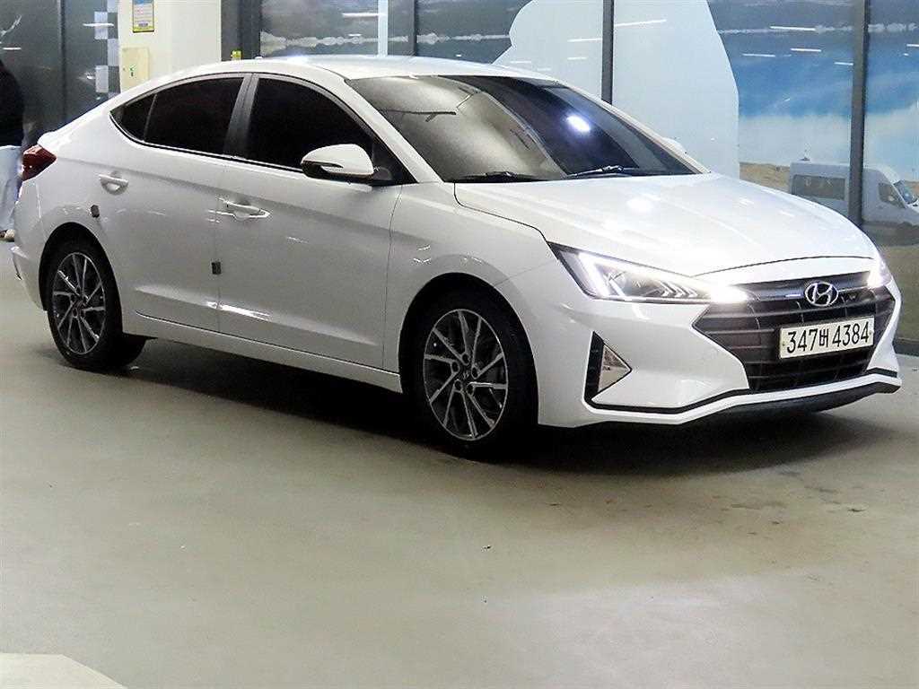HYUNDAI Avante 2019 Blanco - Importación desde Corea - HF Imports Iquique - Foto 1