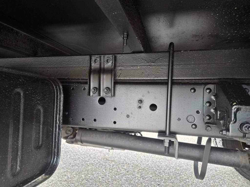 medium and large cargo truck - Vista 11