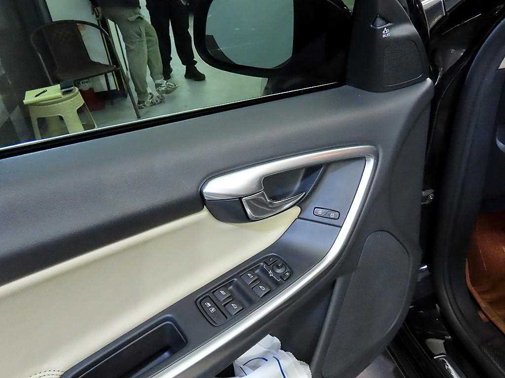 Volvo S60 2015 Negro - Importación desde Corea - HF Imports Iquique - Foto 13