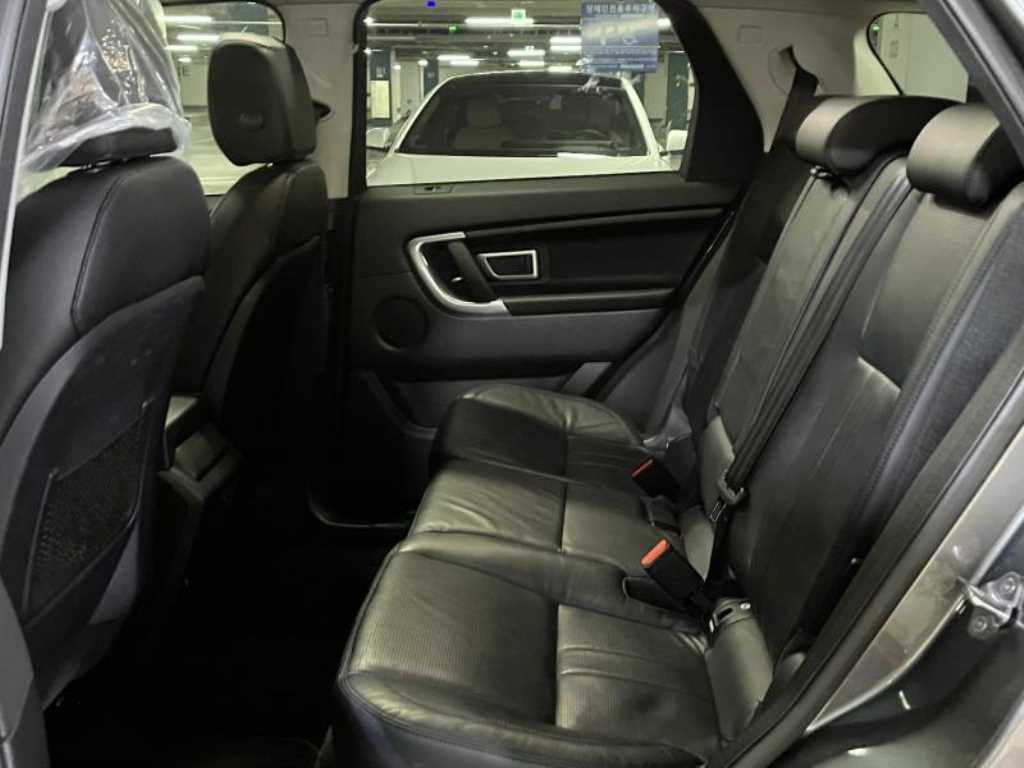Land Rover Discovery Sports - Vista 12