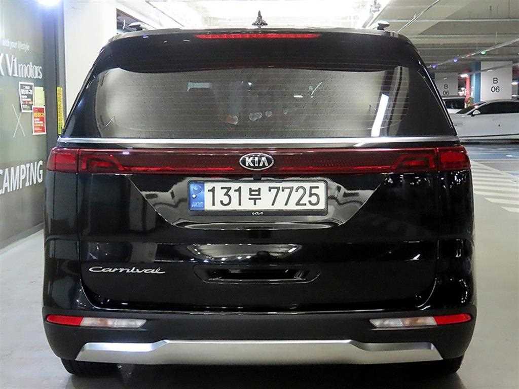 KIA Carnival - Vista 5
