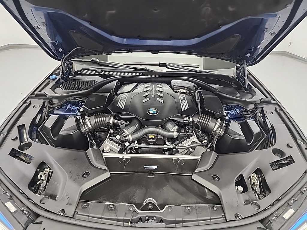 BMW 5 Series - Vista 5