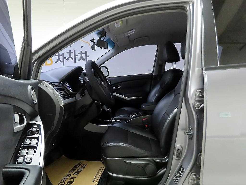 Ssangyong Korando - Vista 12