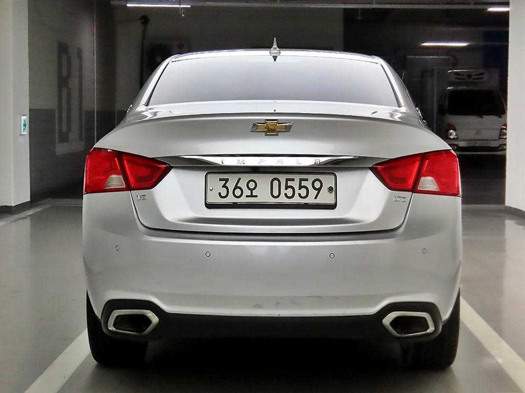 Chevrolet Impala - Vista 3