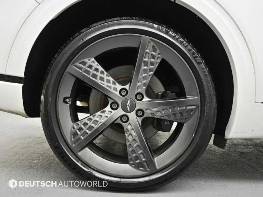 Genesis GV70 - Vista 5