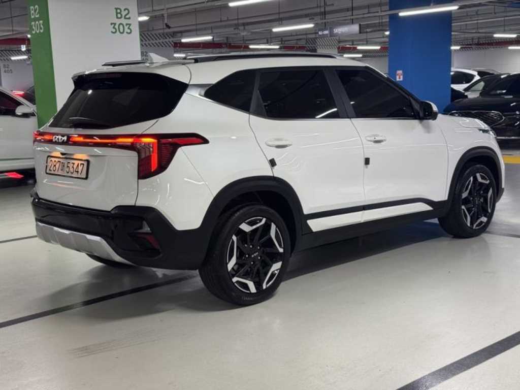 KIA Seltos - Vista 4