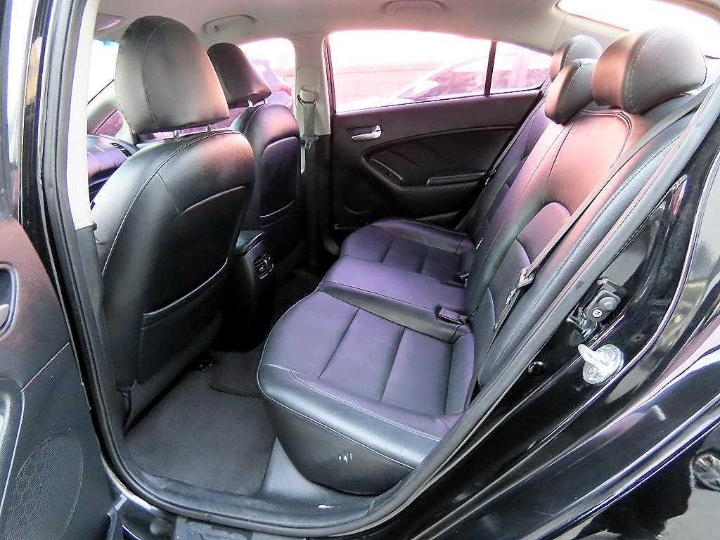 KIA K3 - Vista 6