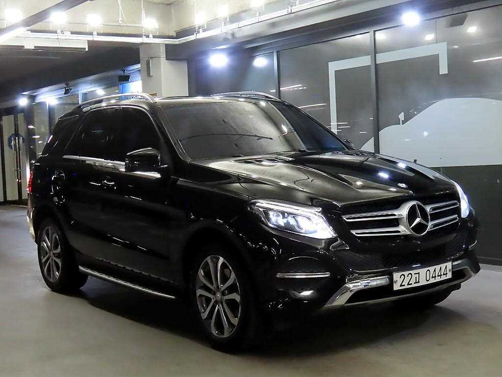 Mercedes Benz GLE Class 2016 Negro - Importación desde Corea - HF Imports Iquique - Foto 1