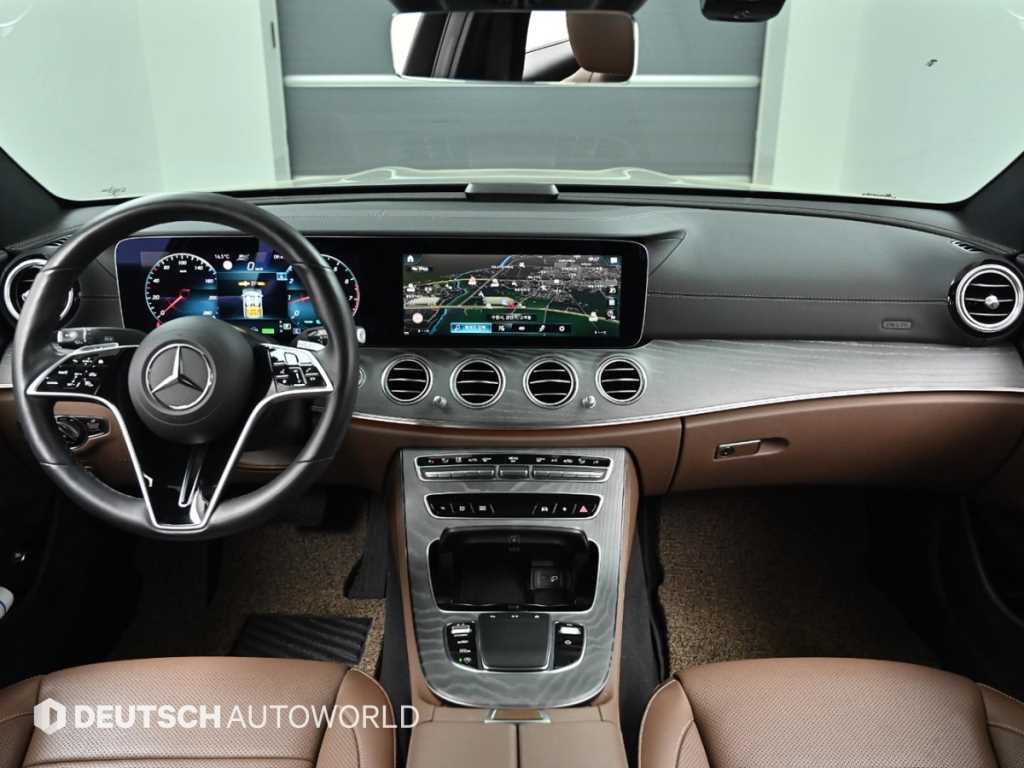 Mercedes Benz E class - Vista 7