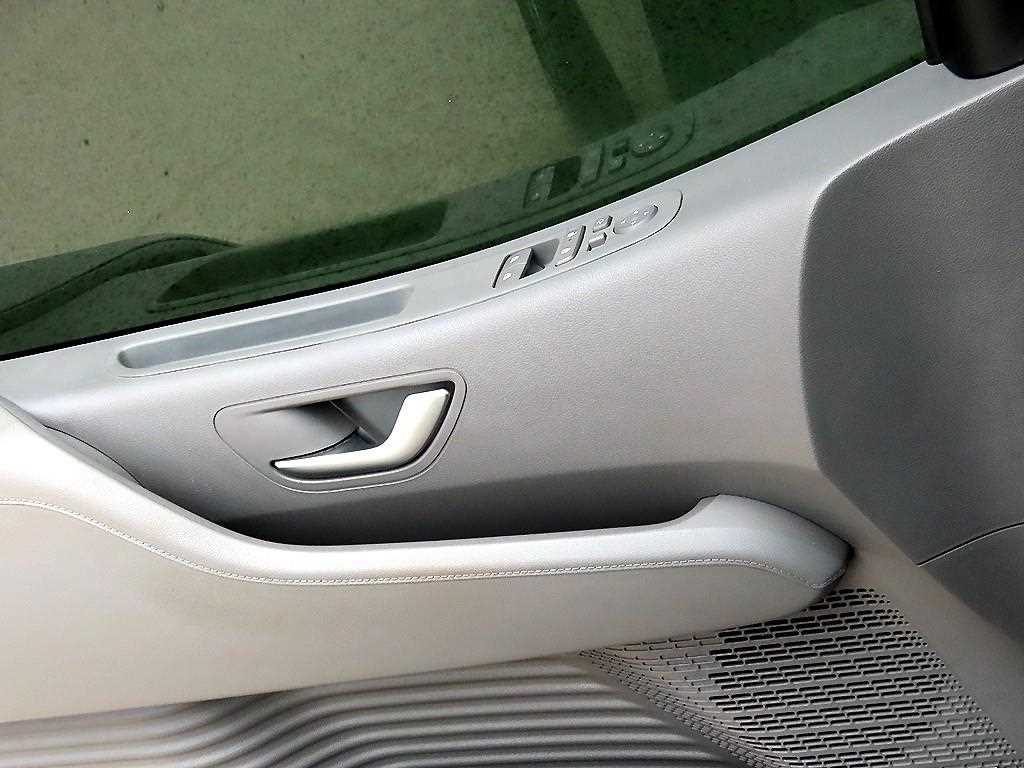 HYUNDAI Staria - Vista 12