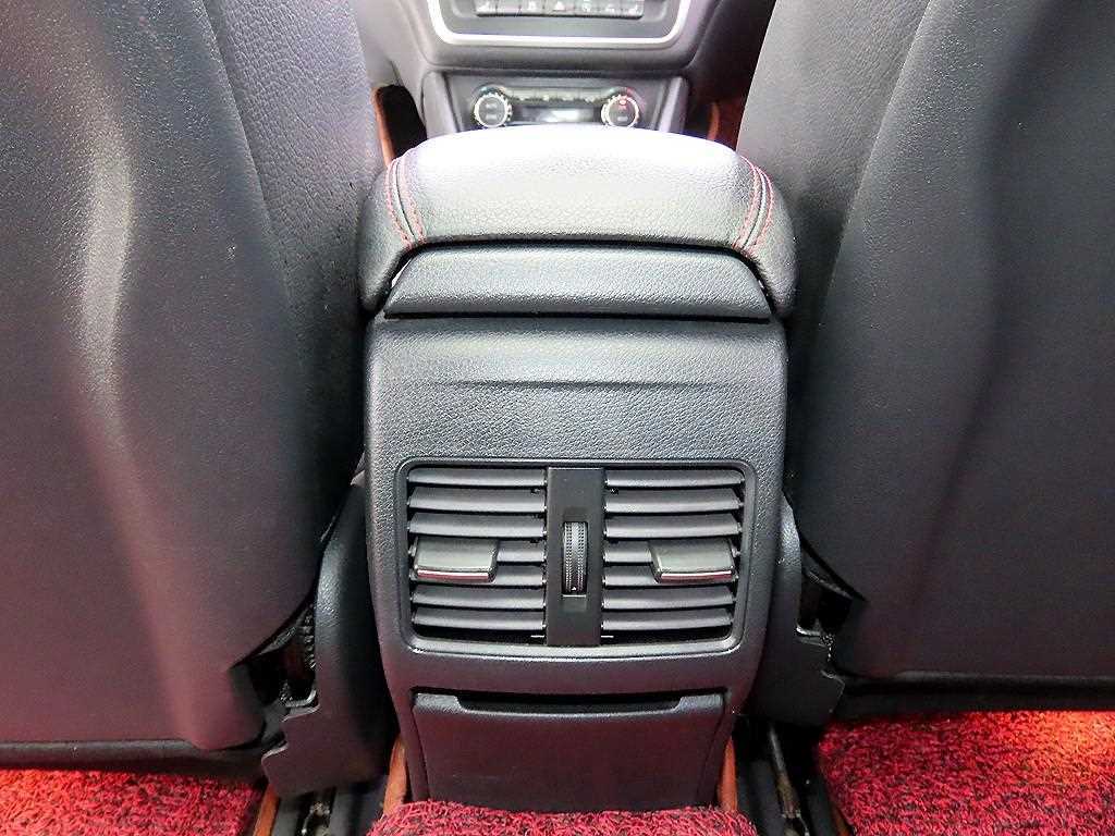 Mercedes Benz CLA Class 2016 Blanco - Importación desde Corea - HF Imports Iquique - Foto 17