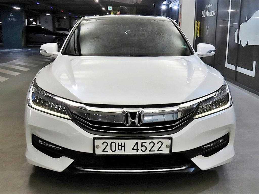 Honda Accord - Vista 2