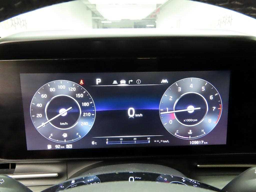 KIA Carnival - Vista 5