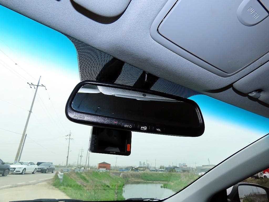 HYUNDAI Avante - Vista 12