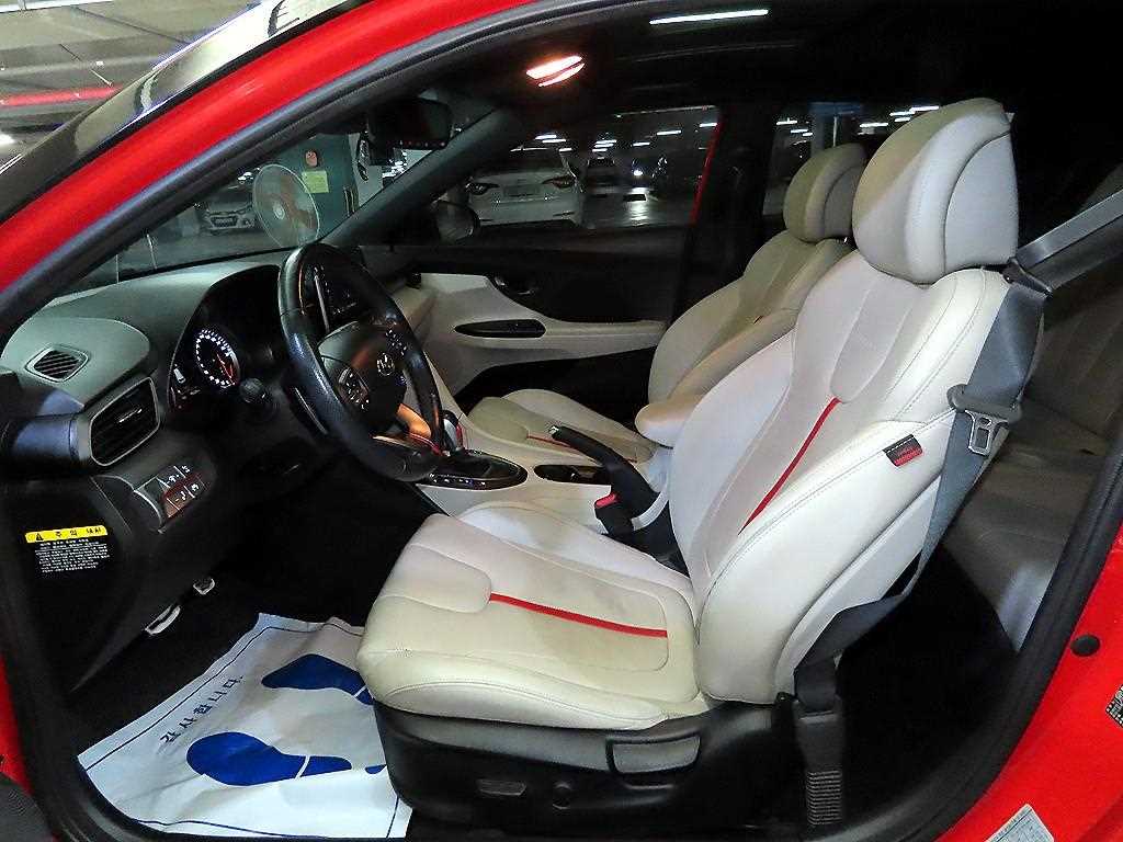 HYUNDAI Veloster - Vista 6