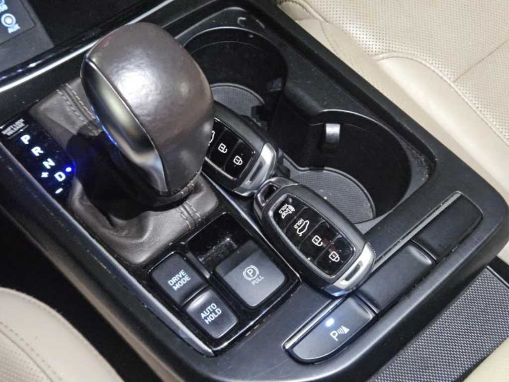 HYUNDAI Grandeur - Vista 11