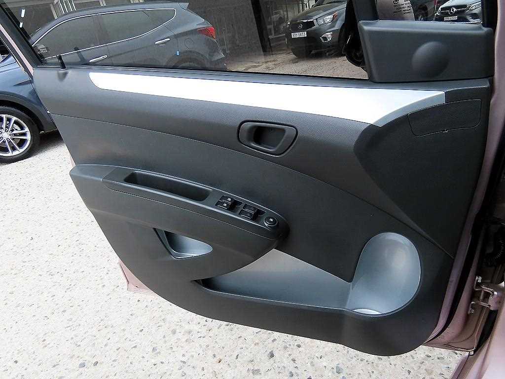 Chevrolet Spark - Vista 11