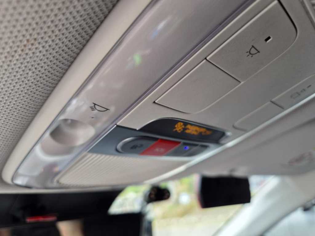 HYUNDAI Ioniq 5 - Vista 7