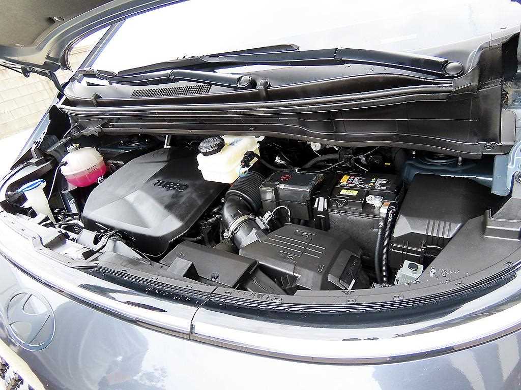 HYUNDAI Staria 2025 Gris - Importación desde Corea - HF Imports Iquique - Foto 19