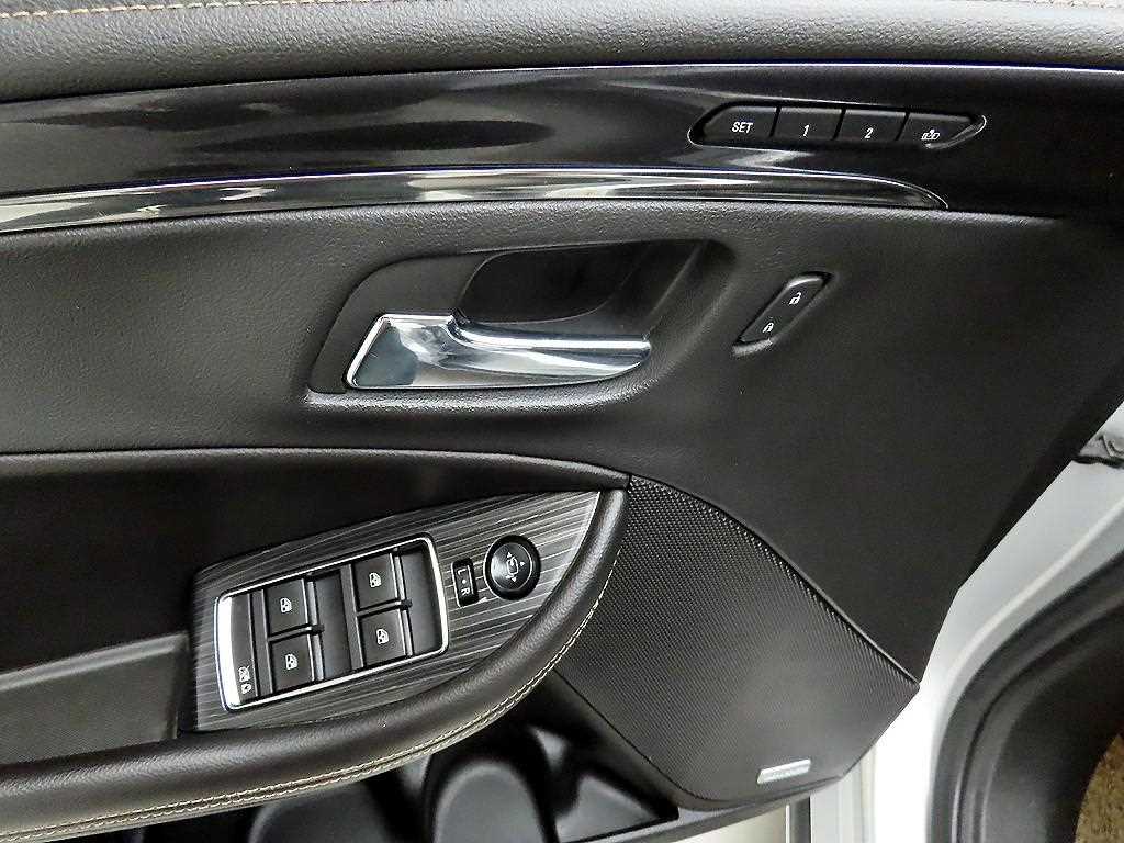 Chevrolet Impala - Vista 11