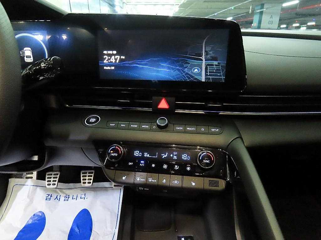 HYUNDAI Avante - Vista 11