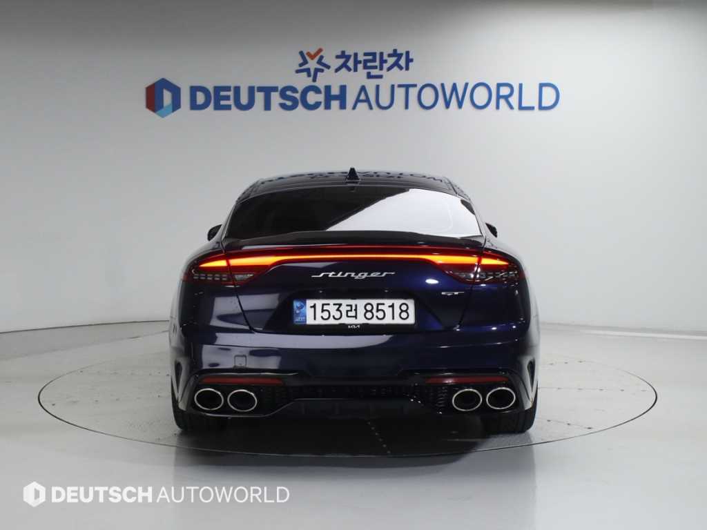 KIA Stinger - Vista 4