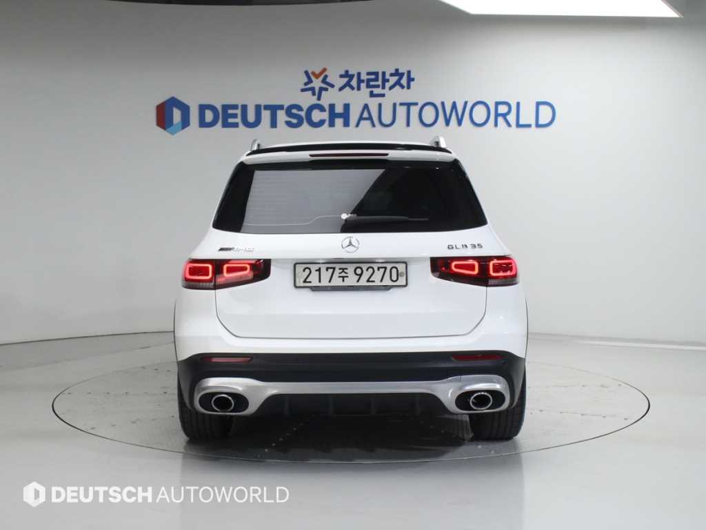 Mercedes Benz GLB Class - Vista 4