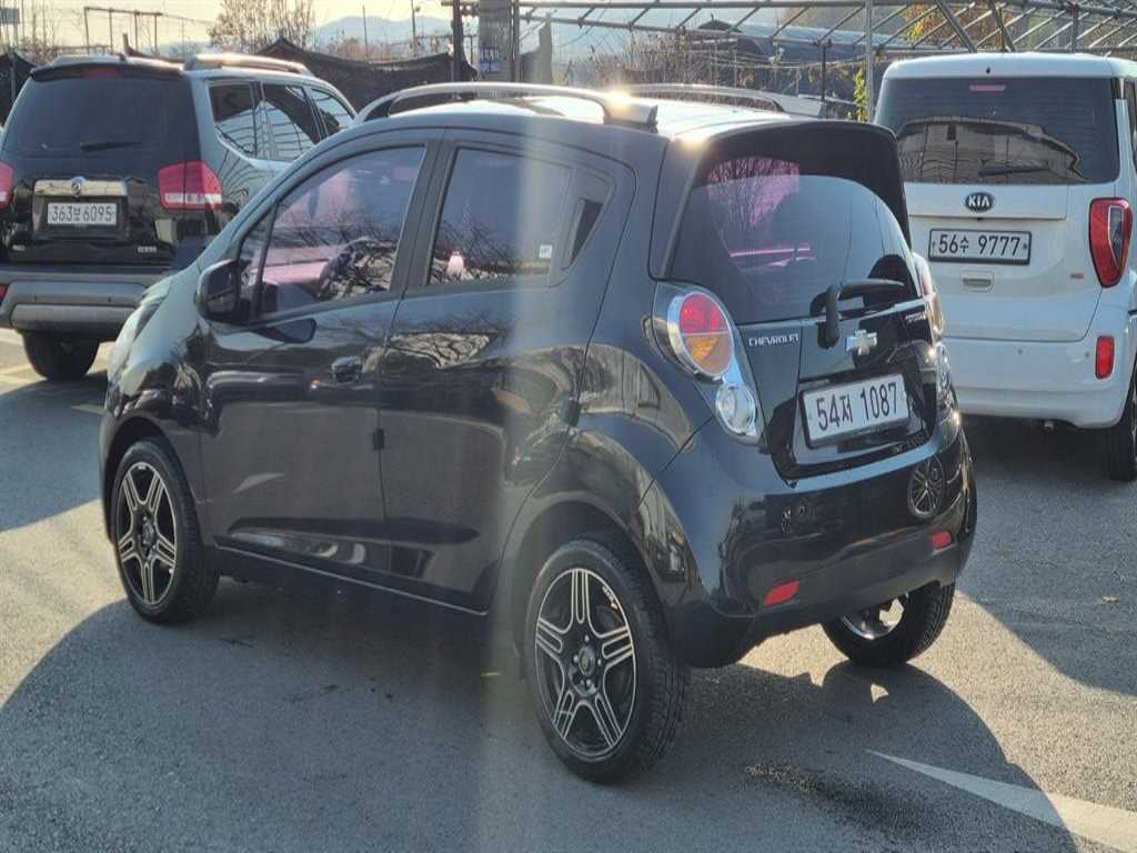 Chevrolet Spark - Vista 5