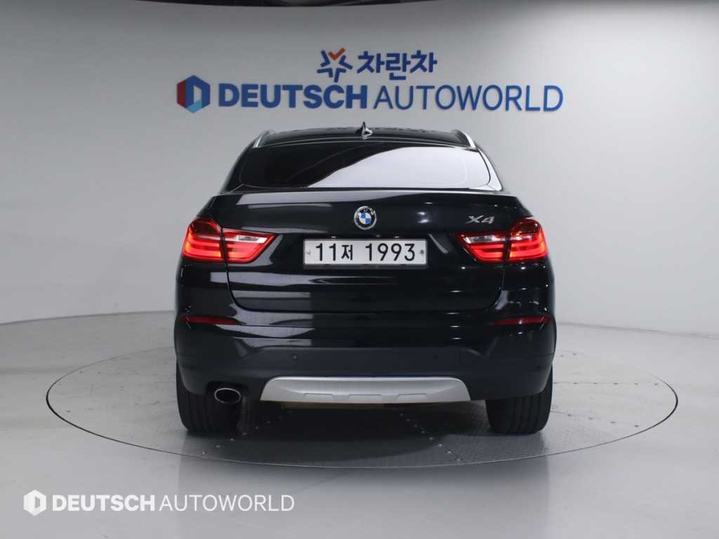 BMW X4 - Vista 4