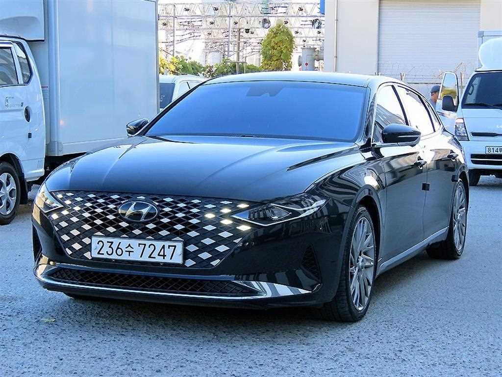 HYUNDAI Grandeur - Vista 2