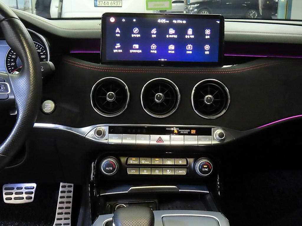 KIA Stinger - Vista 11